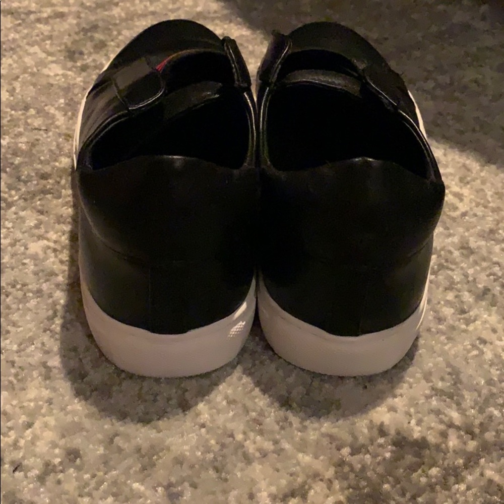Shoes - Picture 3 of 6